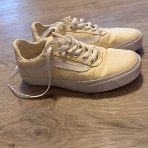 Vans Ortholite Deluxe Comfort! Yellow- Size 7.5 Like New!